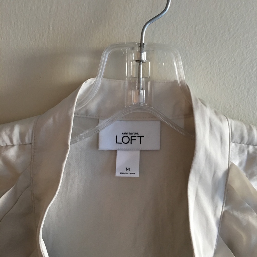 Ann Taylor LOFT Ruffle Button Down - Picture 3 of 8